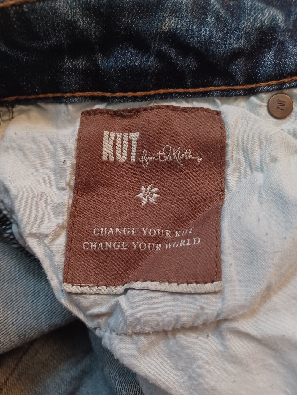 Kut from the Kloth Amy Distressed Ankle Straight Leg Jeans Women's Size 10 - Picture 5 of 10